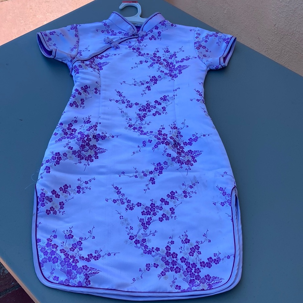 Chinese dress (qipao) - Picture 1 of 10